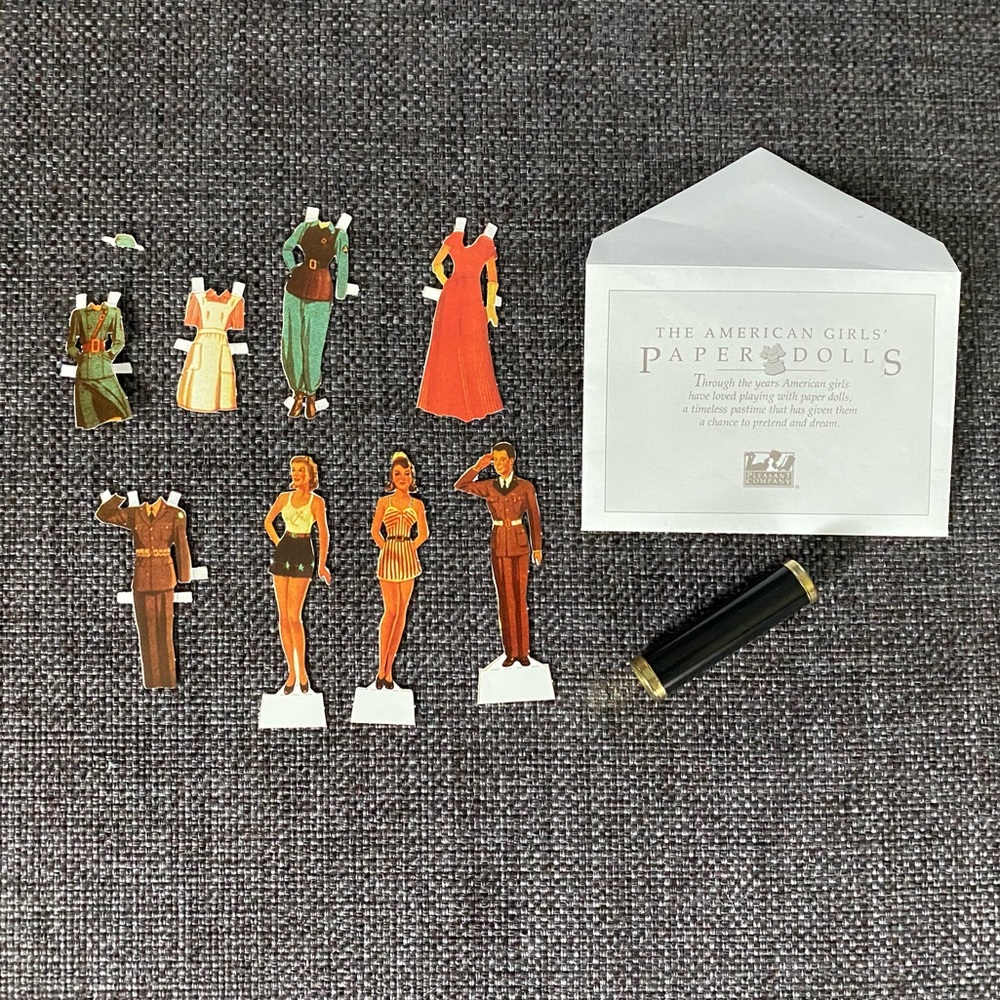 Molly’s Kaleidoscope & Paper Dolls, Vintage/Retired American Girl Accessories